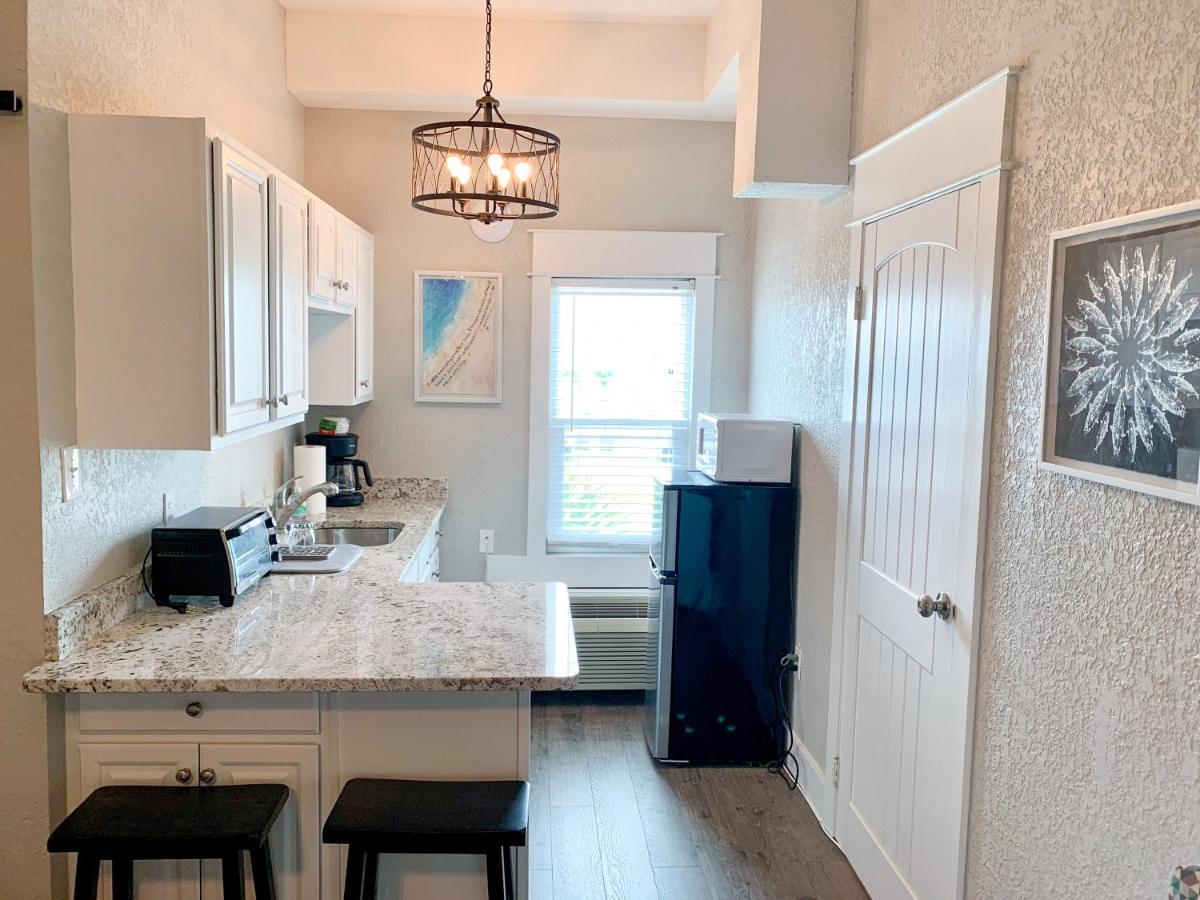 Budget Friendly Condo Within Walking Distance To The Beach! Gulf Shores Eksteriør billede