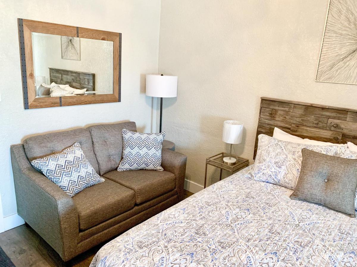 Budget Friendly Condo Within Walking Distance To The Beach! Gulf Shores Eksteriør billede